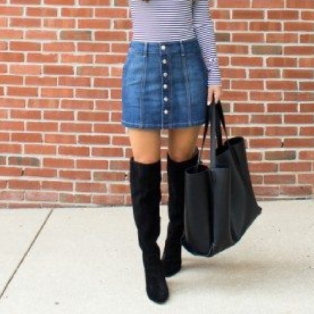 Vtg Levi's ECO Woman Sz 6 Blue Denim Jean Casual Skirt Button-Up Distressed